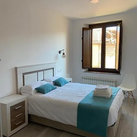 Appartement Rurales La Plaza 2 *