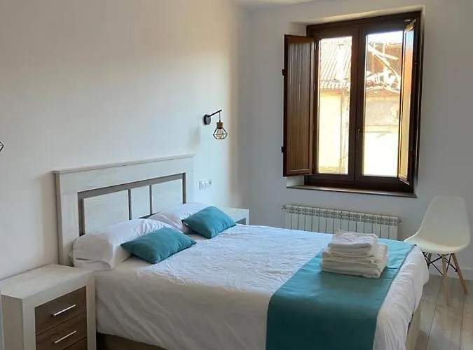 Appartement Rurales La Plaza 2 *